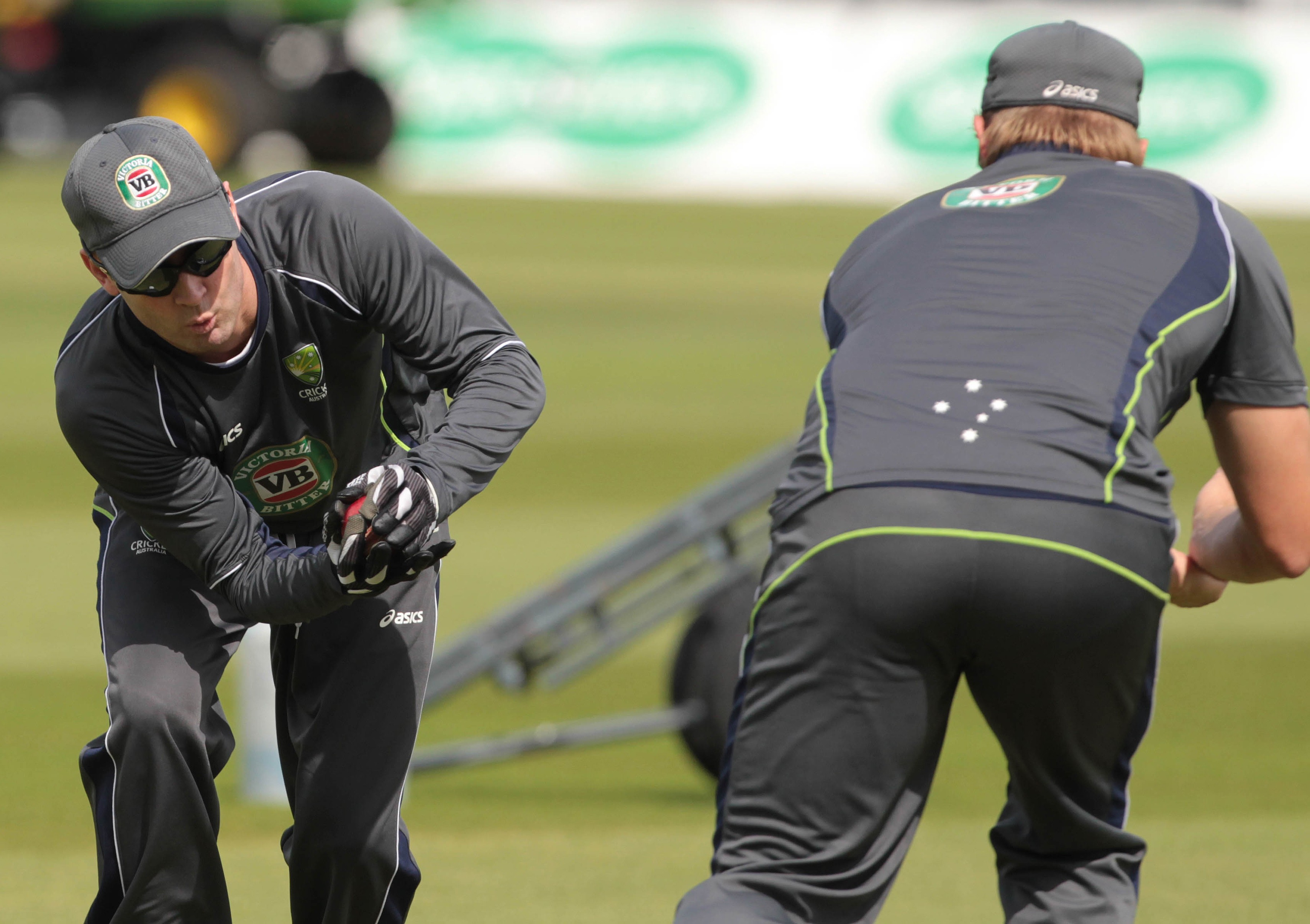 Improved Aussies look to turn it around