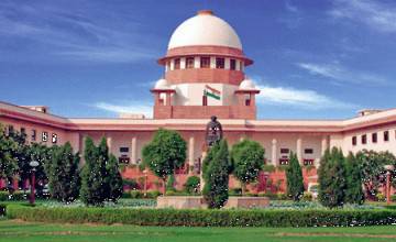 SC warns against martial law, says armed forces answerable to govt
