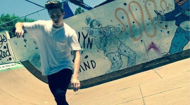 Brooklyn Beckham breaks his collarbone