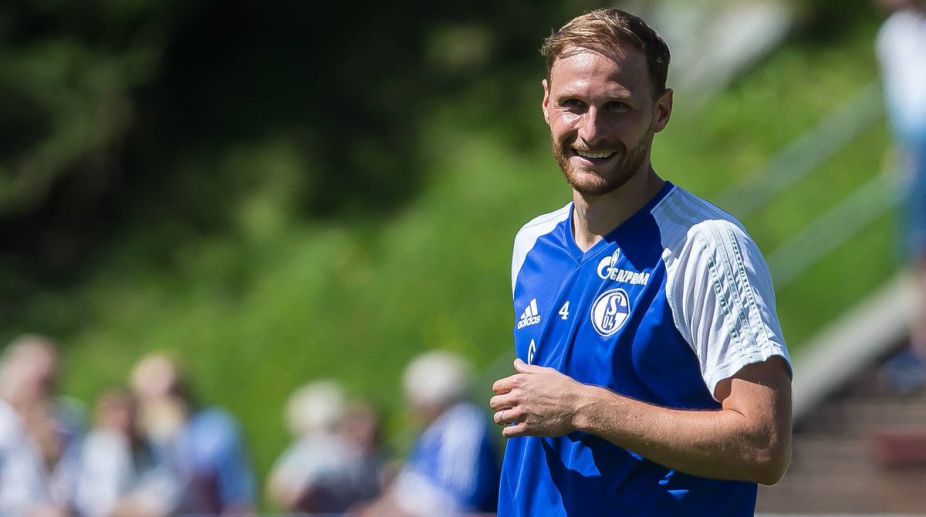 Juventus sign Schalke experienced defender Höwedes