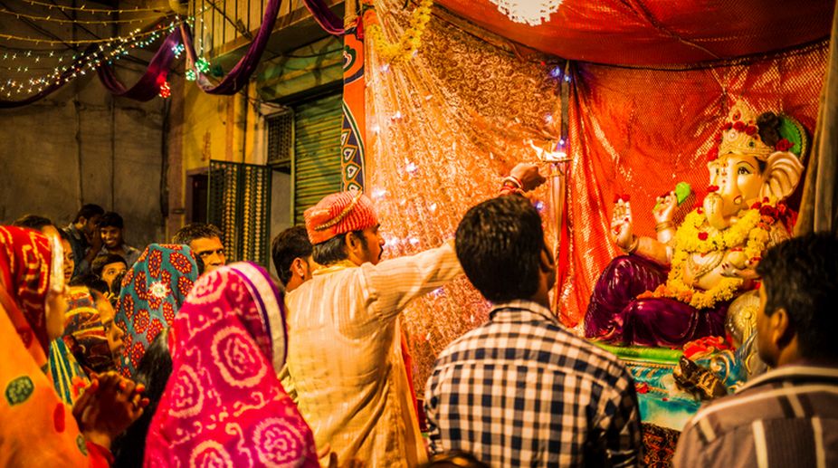 Fadnavis launches 125th year celebrations of Ganesh festival