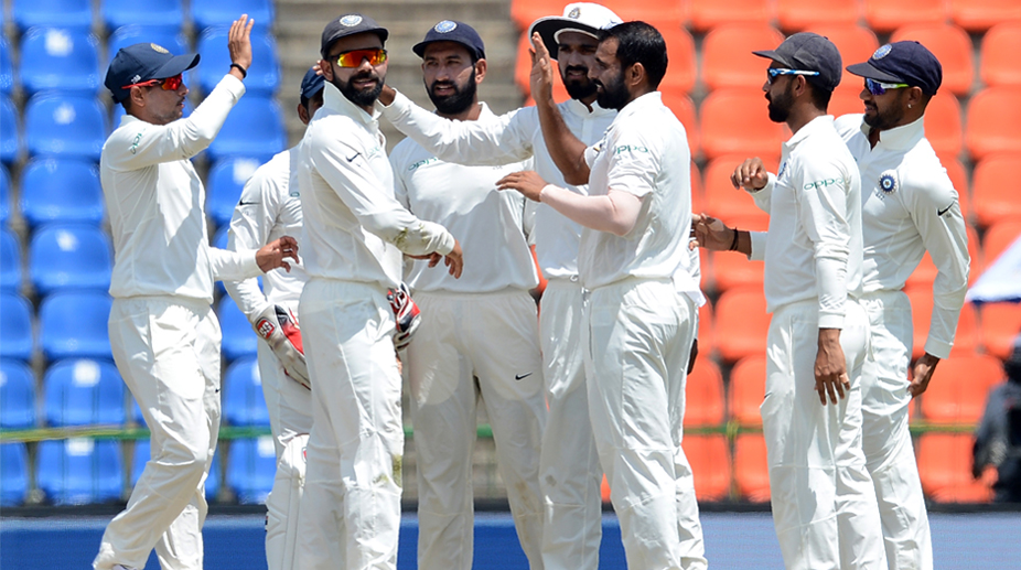 Third Test: India on verge of victory as Sri Lanka struggle