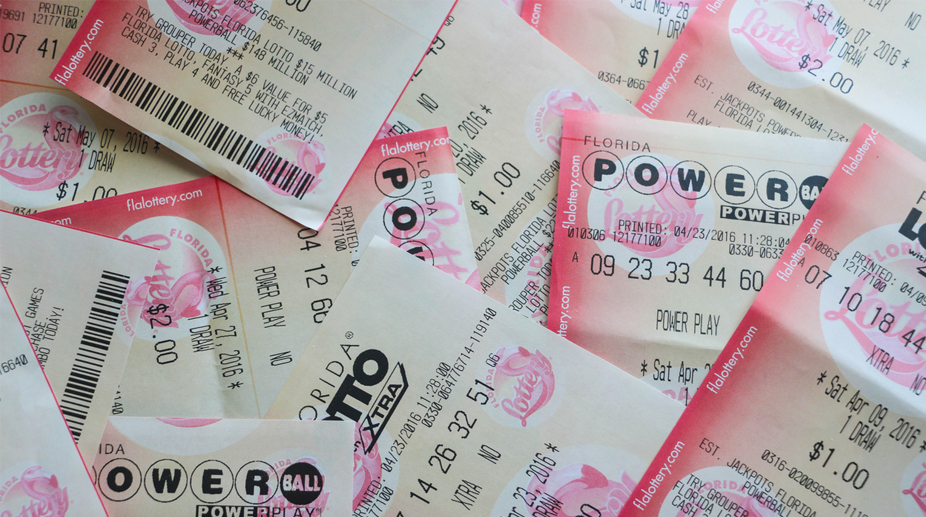 US mother scoops $758.7m in biggest single US jackpot win