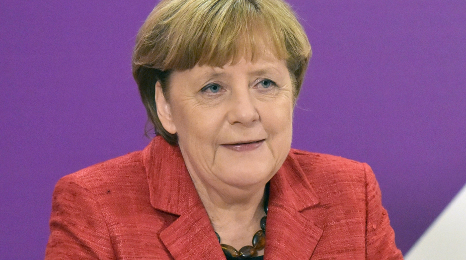 Merkel reaffirms target of 1 mn electric cars by 2020