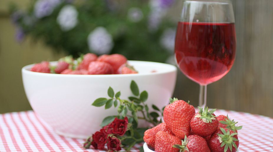 Strawberry wine: Cheers to good health!