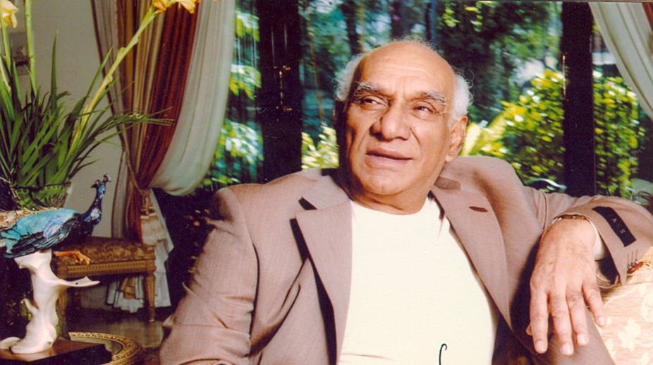 B-town pays homage to ‘legendary’ Yash Chopra