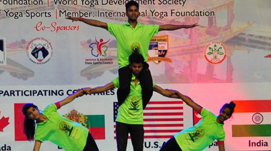International Yoga Festival starts in Kashmir