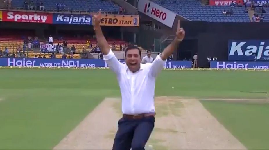 Pathan, Uthappa laud Laxman as he hits bullseye in bowl-out