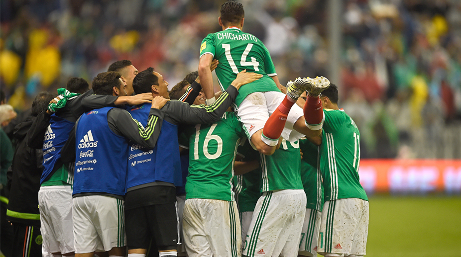 Mexico book World Cup berth, US in jeopardy after loss