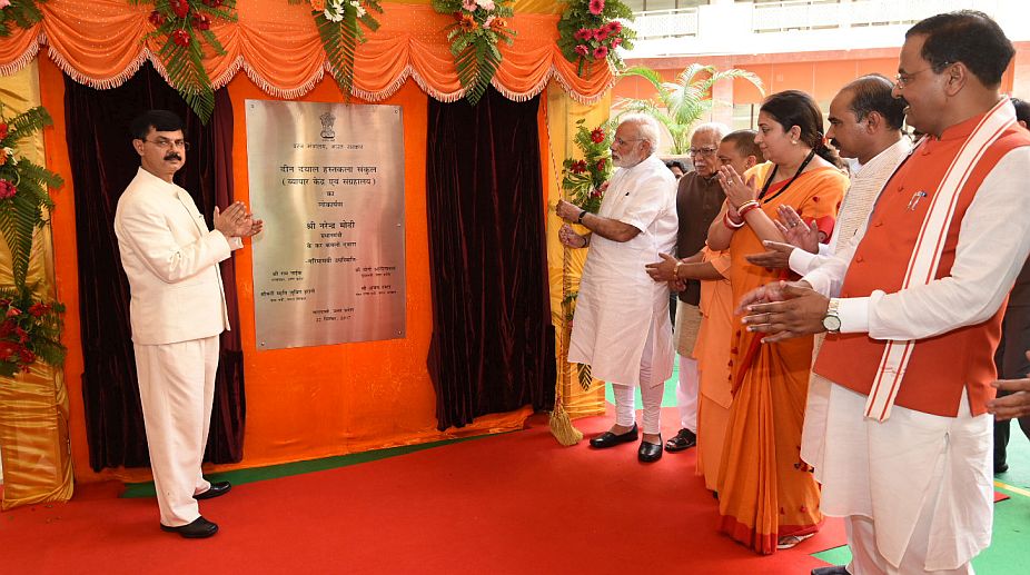 PM Modi dedicates Deendayal Hastkala Sankul to the nation