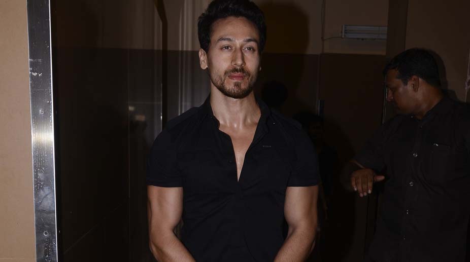 Tiger Shroff spotted flaunting his all-new haircut