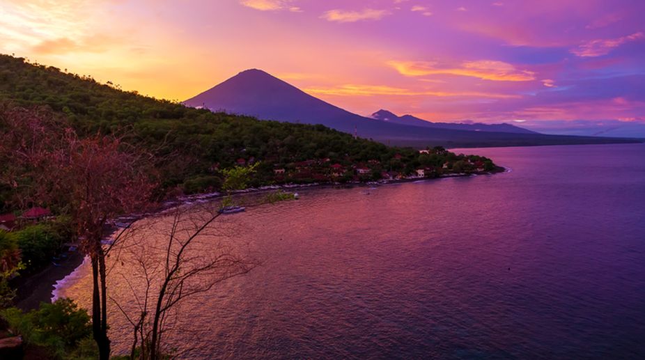 The roar of the mountain in Mt Agung