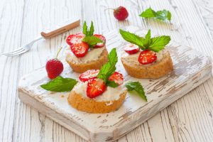 Weekend delight: Fruity Cottage Cheese Canapes