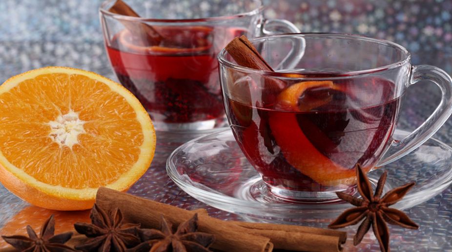 When it’s cold, drink cinnamon tea