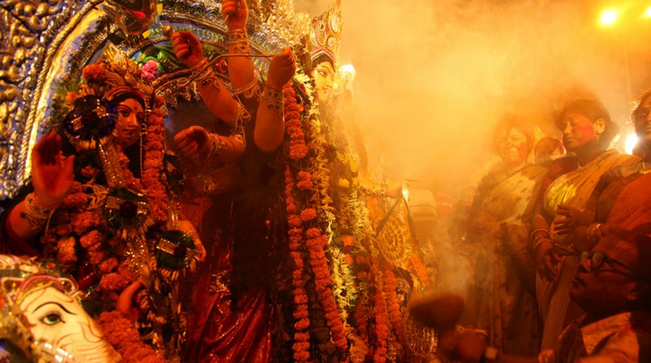Bengal celebrates Mahanavami with community feasts