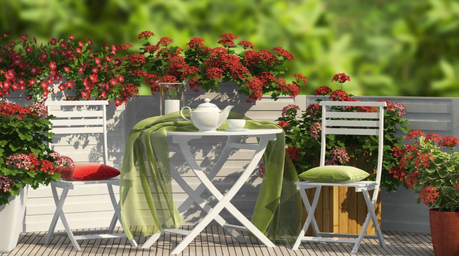 Tips to prolong life of outdoor wooden furniture