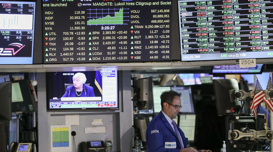 US stocks close higher amid tax reform speculation