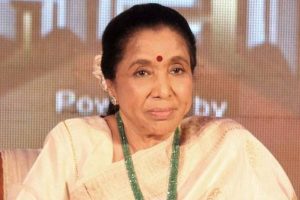 Asha Bhosle gets ‘starry welcome’ at concert