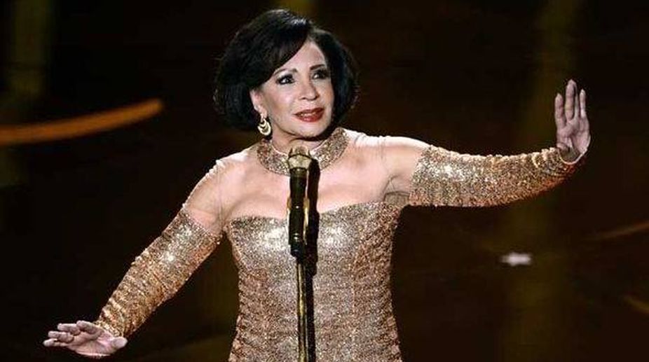 Shirley Bassey open to record another Bond theme