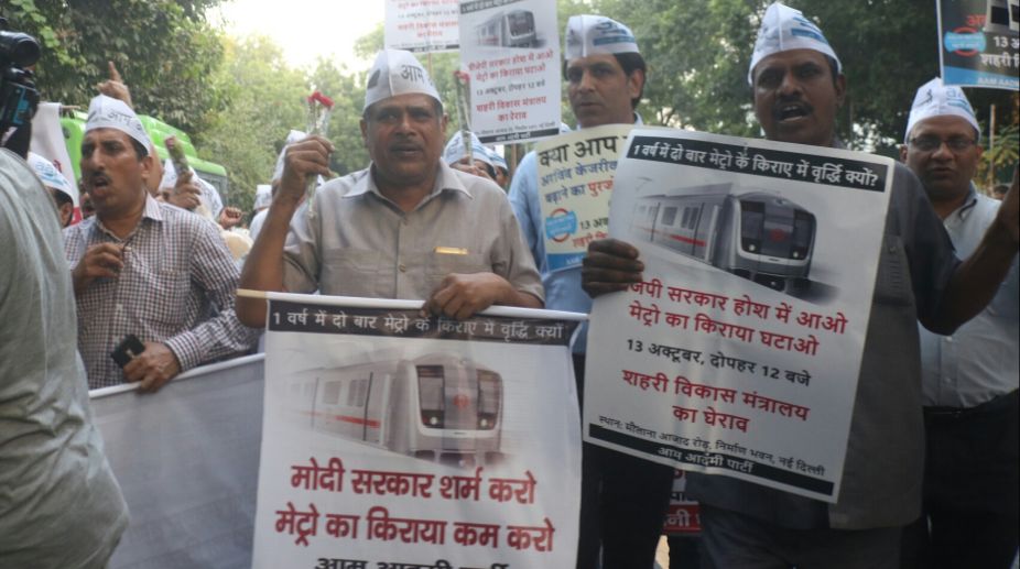 AAP protests against Metro fare hike at Union Minister’s residence