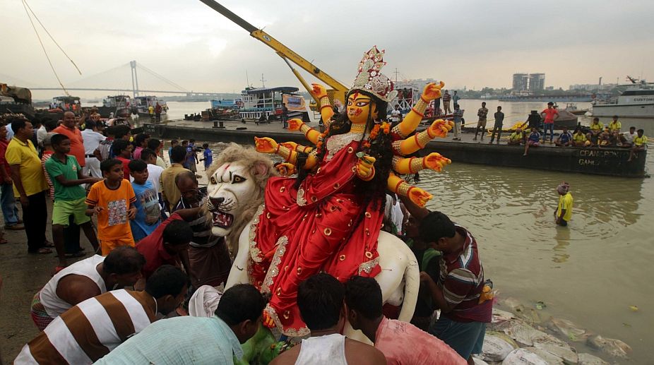 CM Mamata thanks people, police for peaceful Durga Puja
