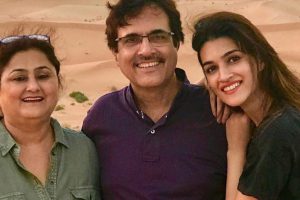 Kriti Sanon spends time with Family!