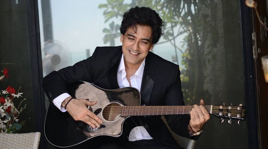 Karan Oberoi counters irrational arguments around the ban on crackers