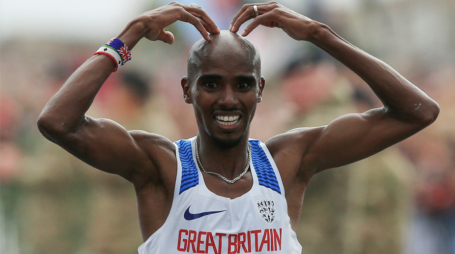 Mo Farah loves his new Arsenal kicks