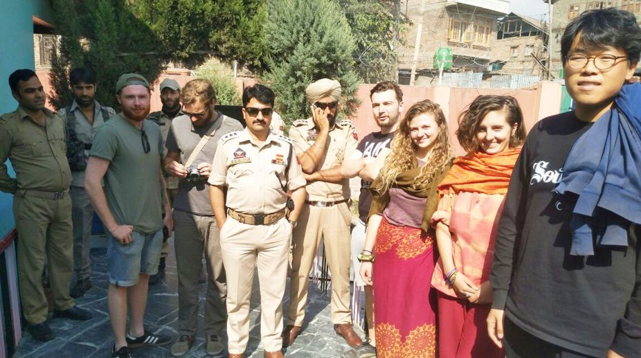 6 foreign tourist mistaken as ‘braid-choppers’ rescued by J-K police