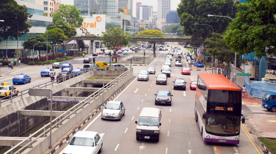 Singapore transport authorities to freeze car numbers