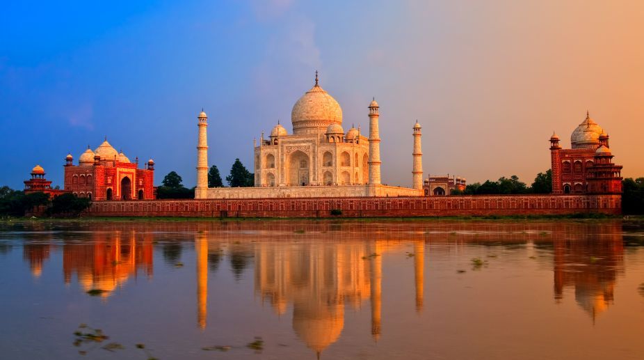 Visitor’s ticket at Taj Mahal valid for 3 hours from 1 April