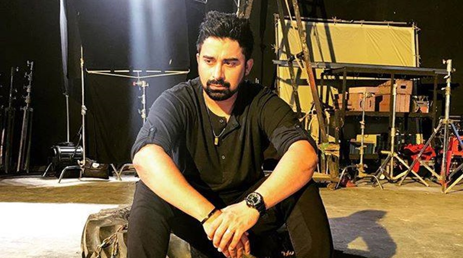 Rannvijay to create awareness about cyber bullying