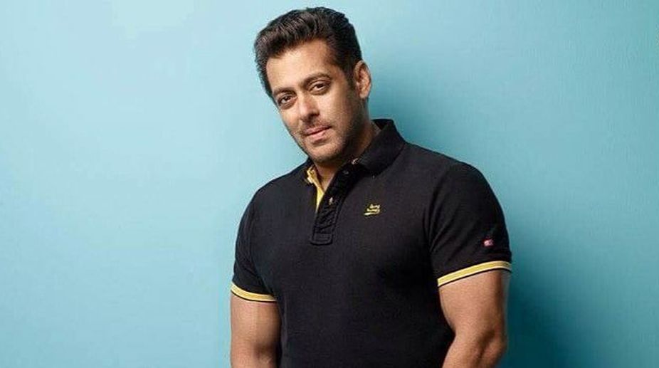 Salman Khan unveils his ‘Race 3’ look