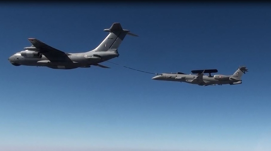 Embraer aircraft carries out mid-air refuelling