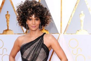 Halle Berry comes to Mumbai unannounced