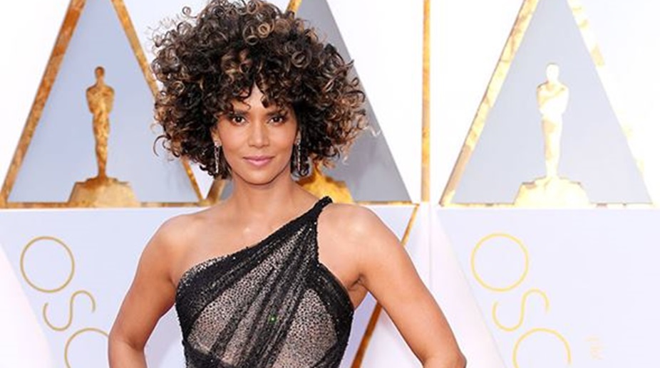 Halle Berry comes to Mumbai unannounced