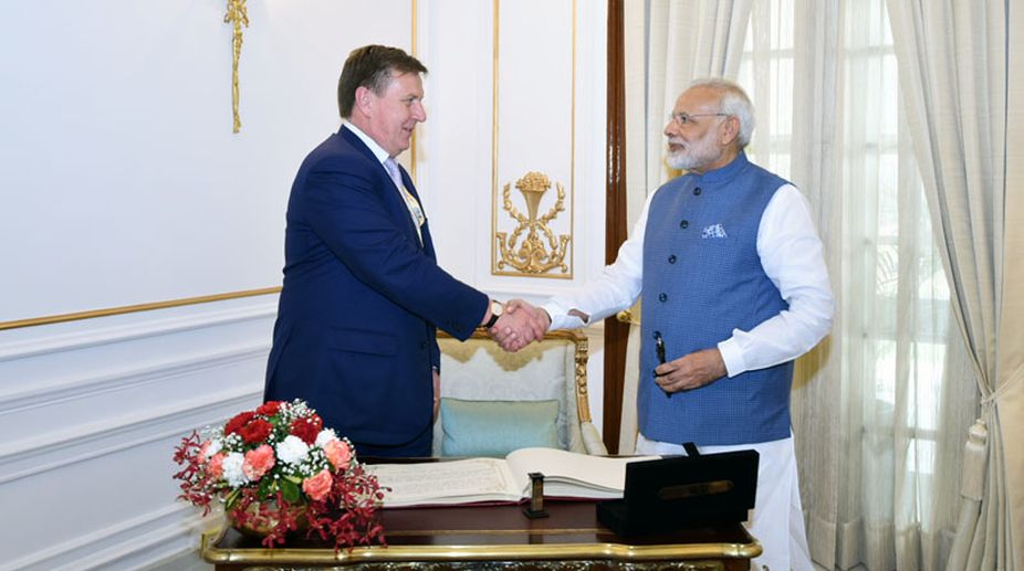 Prime Minister Modi meets Latvian PM Maris Kucinskis