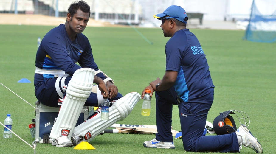Rangana Herath out of Delhi Test, Jeffrey Vandersay in