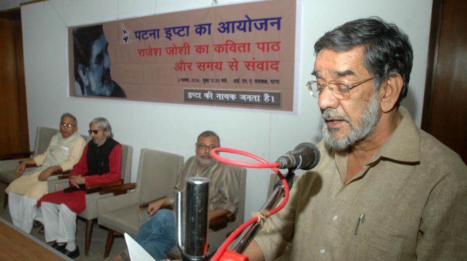 Chouhan should apologise for banning Padmavati: Rajesh Joshi