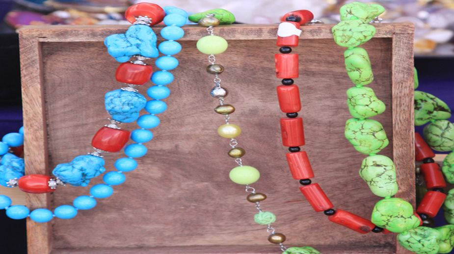 Buy jewellery with onyx, corals this wedding season