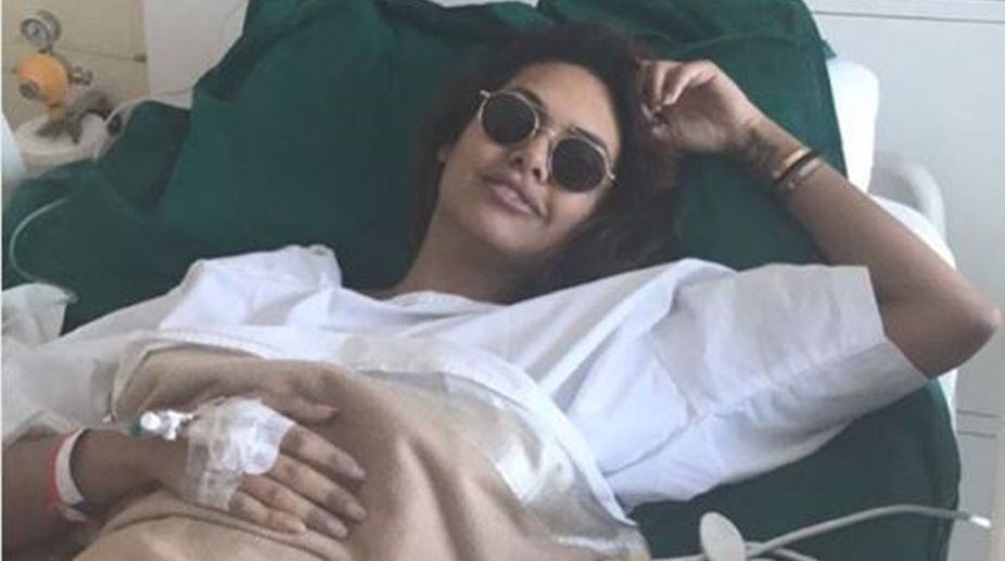 Esha Gupta admitted to hospital; sends out message to fans
