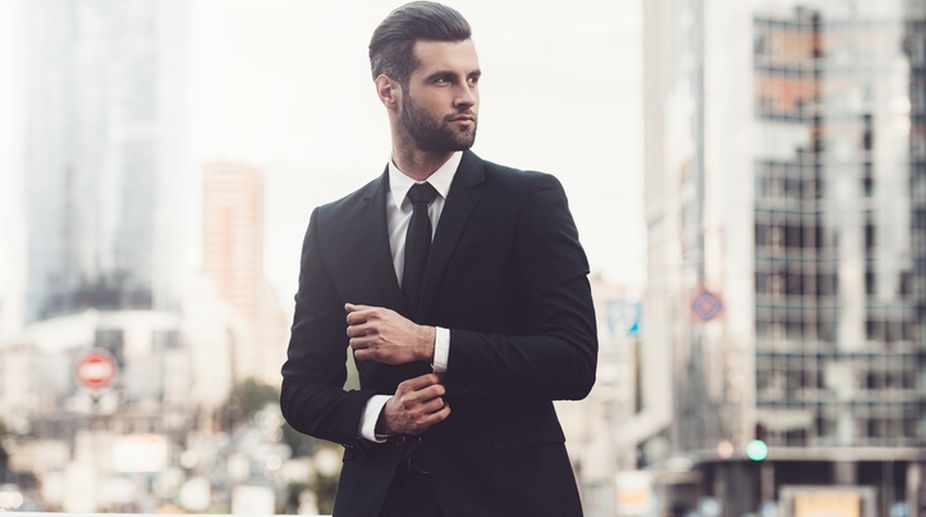 Tips for men: How to look dapper at cocktail parties