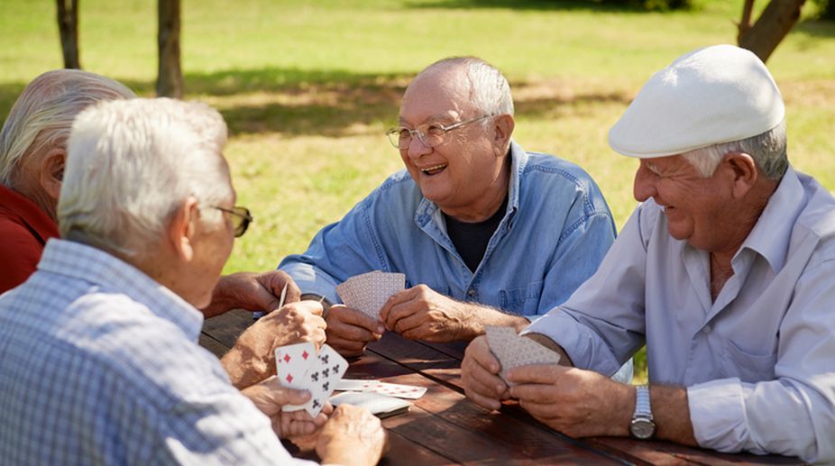 Good friends circle in old age may boost brain functioning
