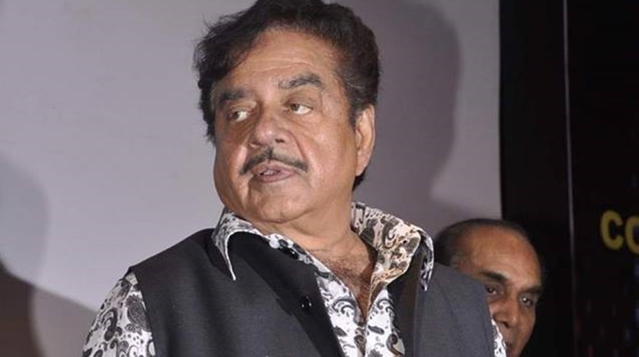 Lesson to be learnt from Kader Khan’s death in Canada: Shatrughan Sinha