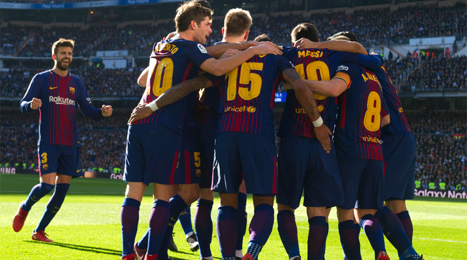 Barcelona players celebrate Clásico win in dressing room