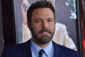 Ben Affleck helps girlfriend pick out shoes