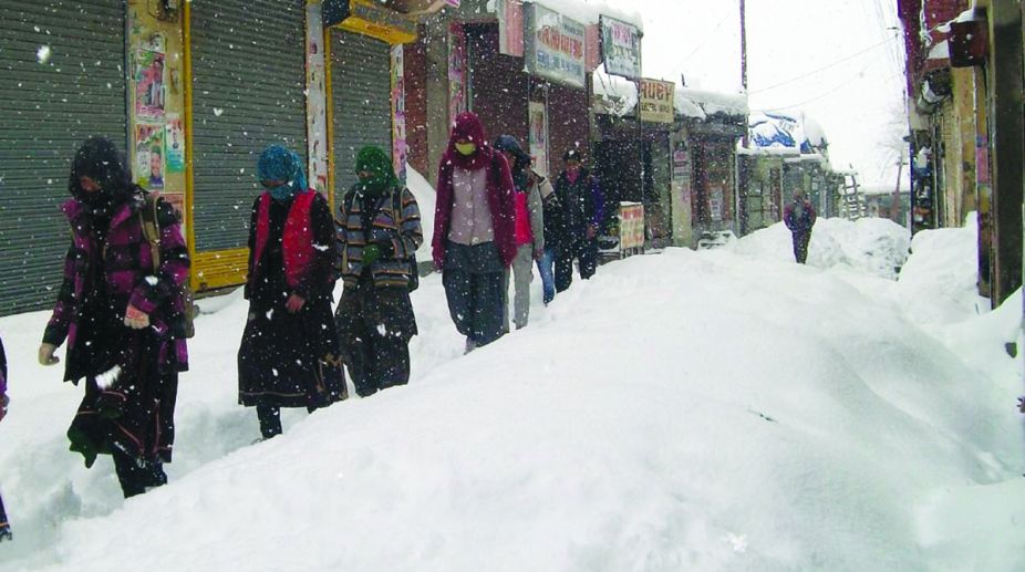 Himachal tribals on winter sojourn