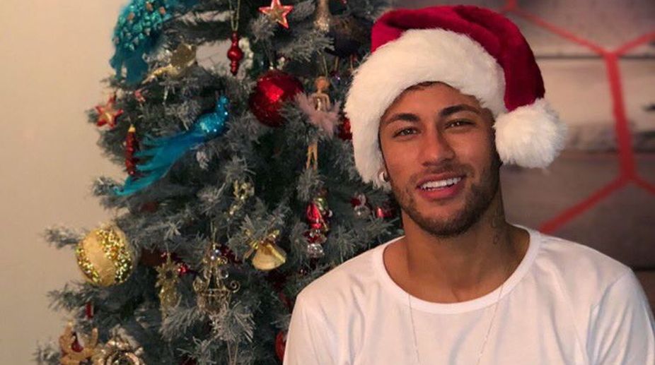 Neymar celebrates Christmas with family in Brazil