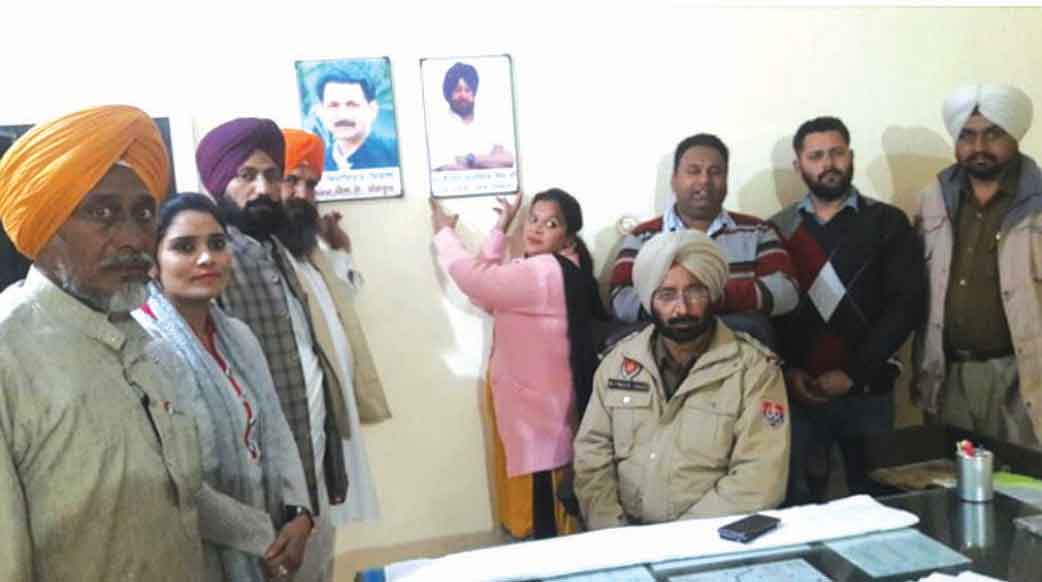 Picture of Punjab CM in police stations raises questions, SAD alleges politicisation