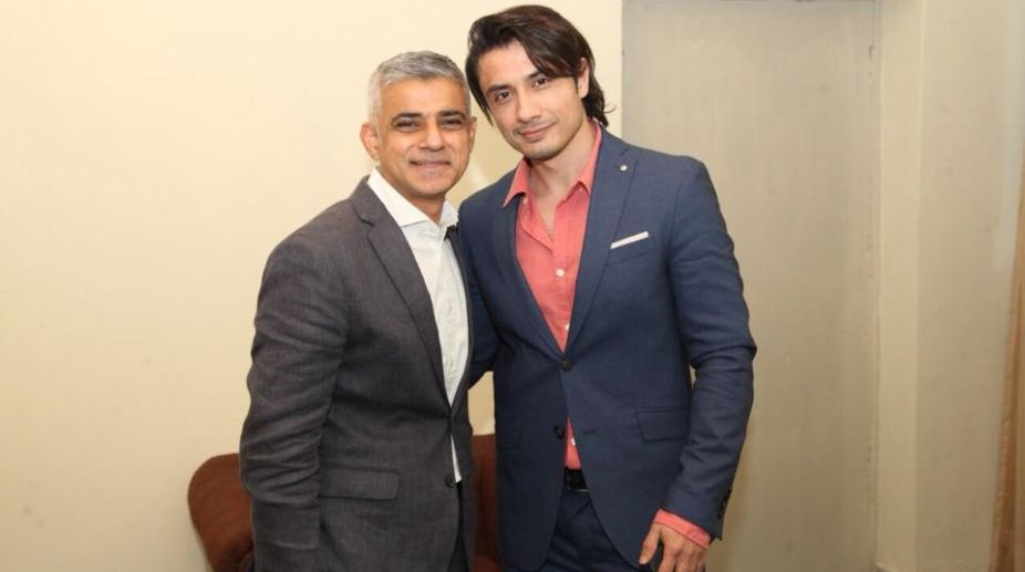 Ali Zafar welcomes London Mayor to Pakistan